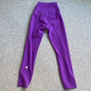 Lululemon Lululemon Wunder Train High-Rise Crop 23" Size 2 moonlit magenta
